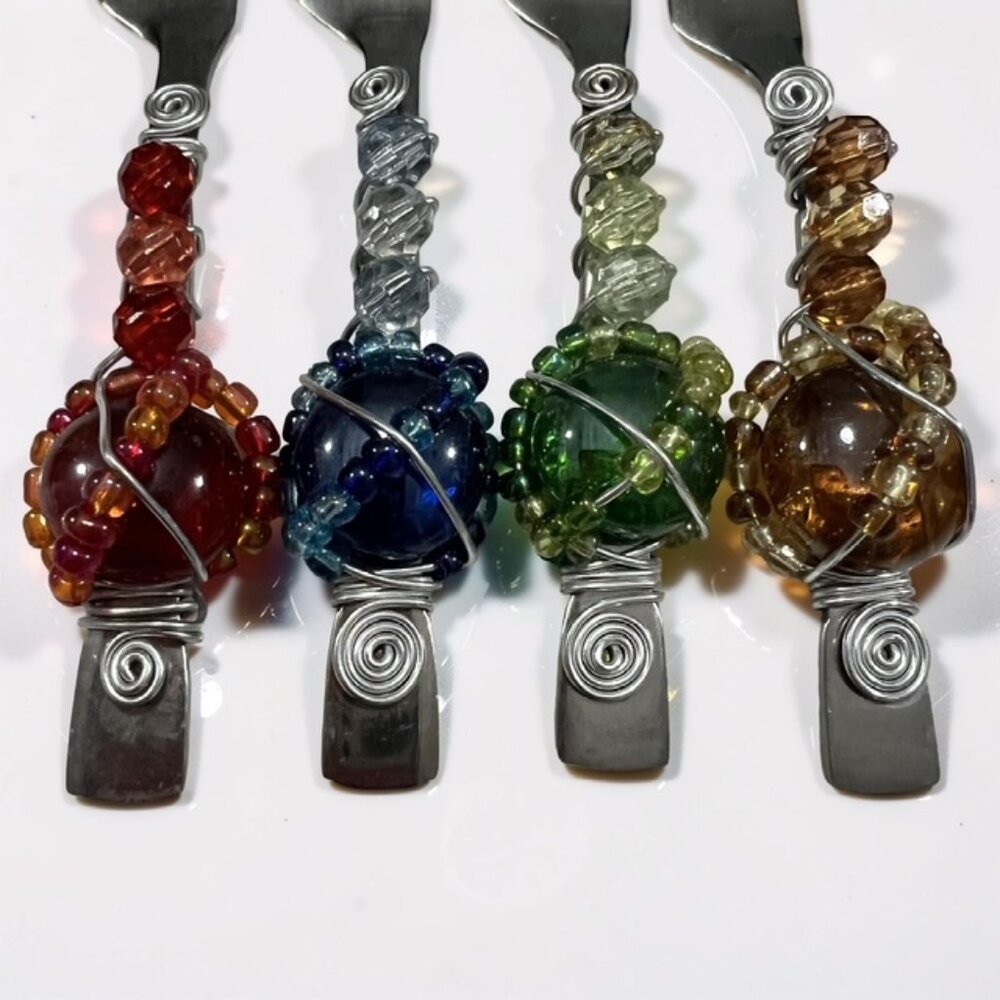 Set of 4 Beaded Cheese Spreader - Wire Wrapped Stainless Steel Butter Knife V vi - Picture 2 of 8